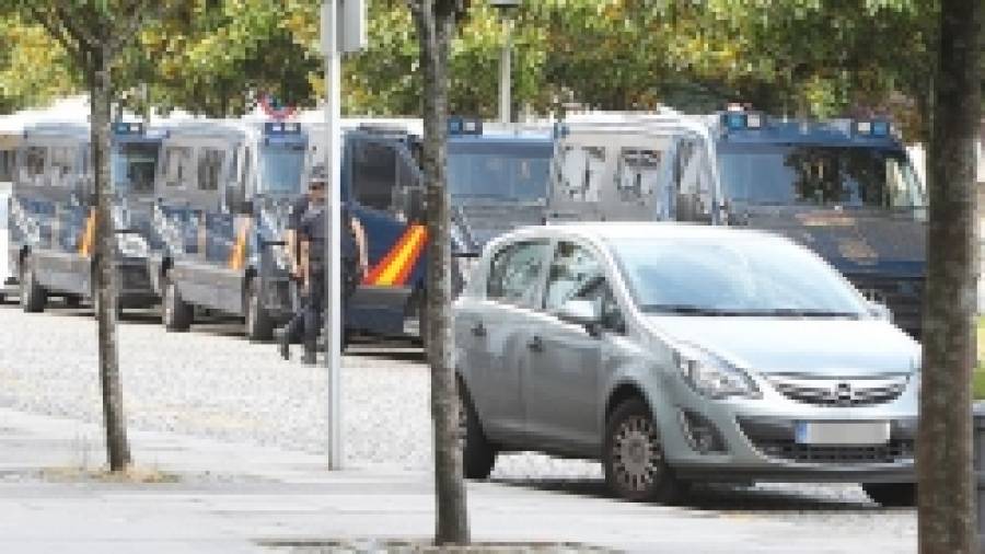 Policías de elite blindan Santiago para garantizar la seguridad ante la Yihad