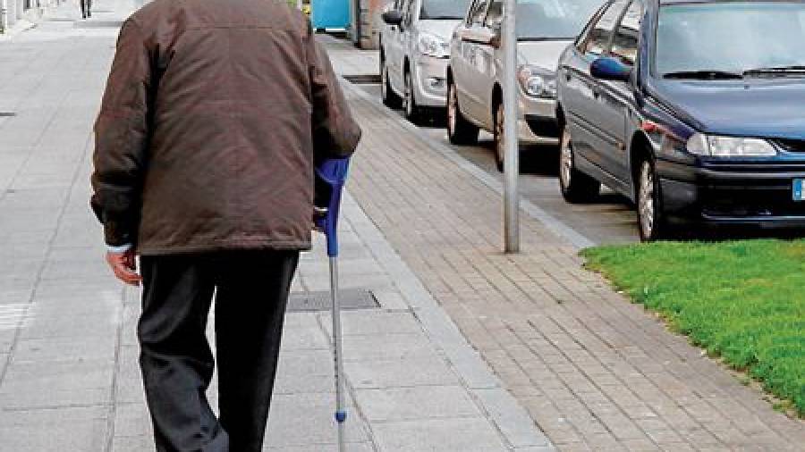 Más de 121.000 mayores viven solos en Galicia, la mayoría mujeres