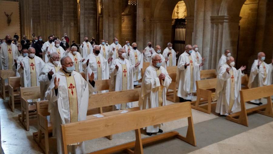 Algunos de los sacerdotes que asistieron a la fiesta de San Juan de Ávila, patrono del clero secular español, ayer en la Catedral