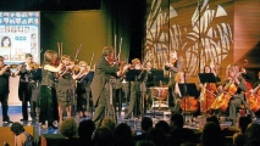 El Himno Galego, al son de Laura Alonso y la Real Filharmonía