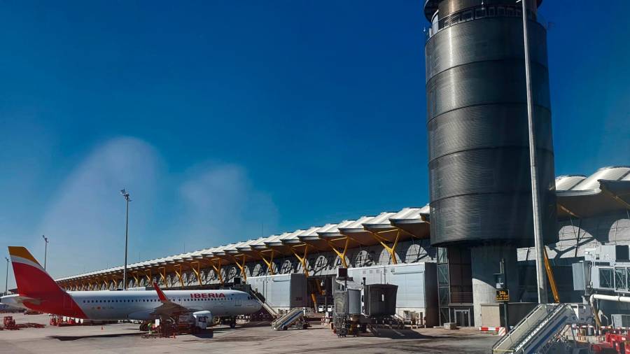 Imagen de archivo de la Terminal T4 del Aeropuerto Adolfo Suárez Madrid-Barajas. FOTO: Esteban Delaiglesia
