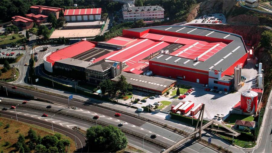 Vista panorámica de las instalaciones que Coca-Cola European Partners (CCEP) tiene en A Coruña. Foto: ECG