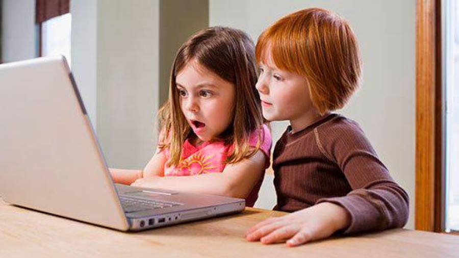Cada día son más los menores que acceden a páginas de adultos a través de Internet. Foto: Guía Infantil