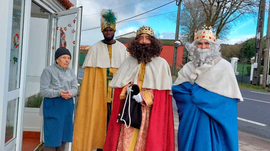 Os Reis Magos xa visitaron as parroquias de Zas. Foto: C. Zas