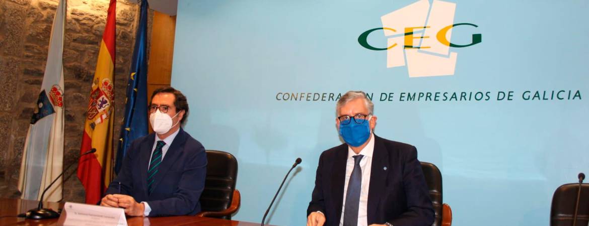Juan Manuel Vieites, derecha, con el presidente de la CEOE, Antonio Garamendi, en imagen de archivo. Foto: CEG