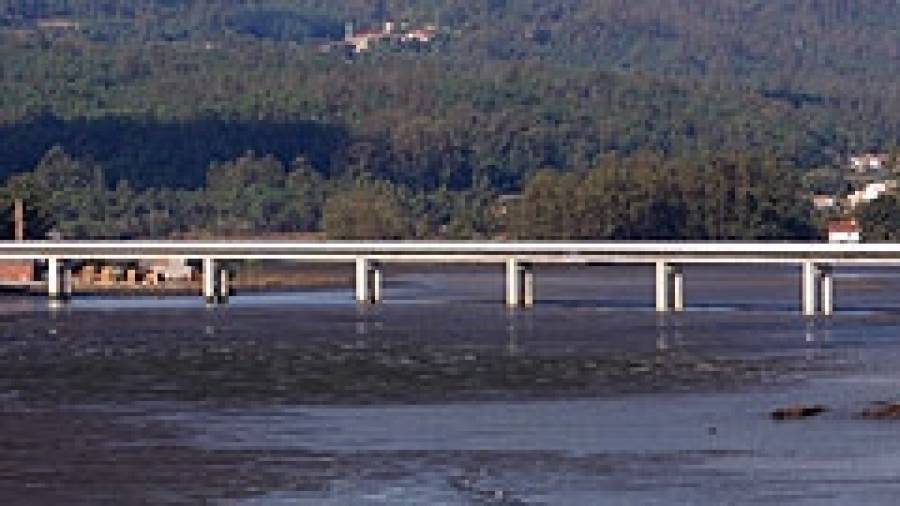 Dos puentes acercarán la capital de Galicia a la ría de Muros y Noia