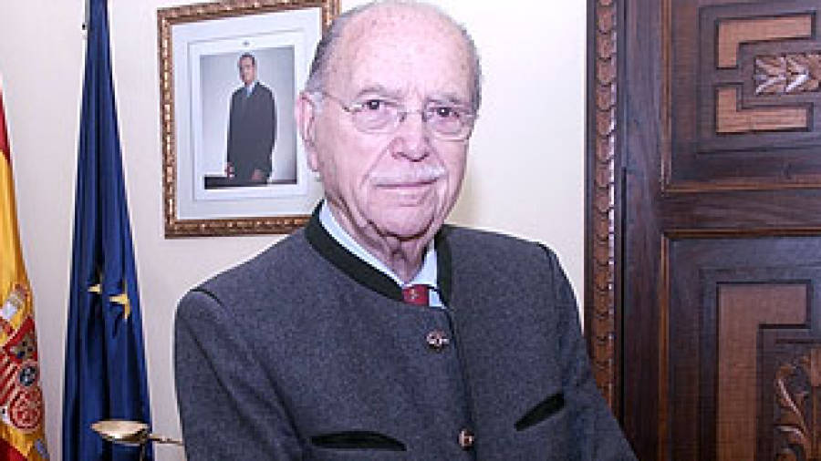 Fernández Albor, Gallego del Año del Grupo Correo Gallego