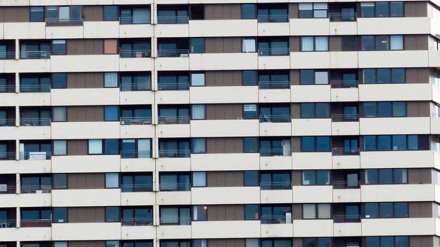 El nuevo pacto gallego introduce la figura de la vivienda pública 'concertada' y ayudas para reparar 'infraviviendas'