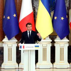 El presidente de Francia, Emmanuel Macron, y su homólogo ucraniano, Volodomir Zelenski 25/04/2022