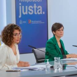 María Jesús Montero a su llegada a la rueda de prensa del Consejo de Ministros Extraordinario. Foto: Europa Press