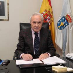 José Ramón Ónega en su despacho, en una imagen reciente. FOTO: MANOLO SEIJAS
