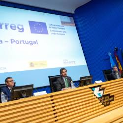 jornada. Calco, en el centro, participó este viernes en la presentación de las novedades del Programa de Cooperación Transfronteiriza entre España e Portugal para el período 2021-2027. Foto: Gallego