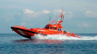 Rescatados cuatro tripulantes de un pesquero británico cerca de A Coruña