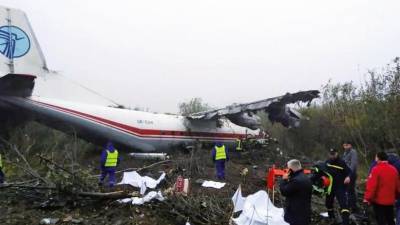 Dos aviones a punto de colisionar en vuelo y otro que se desploma en Kiev