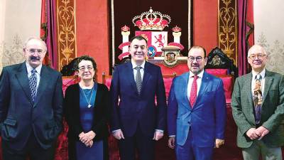 Ramón Villares, esquerda, Rosario Álvarez, Román Rodríguez, Antonio López e o decano Marco García. Foto: Santi Alvite