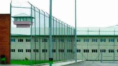 FIN A LA CUARENTENA. Imagen de la cárcel de Teixeiro, la que aloja al mayor número de presos de Galicia. Foto: E.C.G.