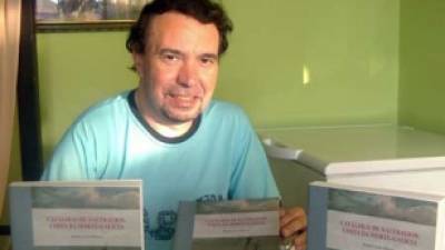 Rafael Lema registró los datos de 1.800 naufragios en Galicia