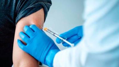 Casi 32.000 gallegos reciben las dos dosis de vacunación