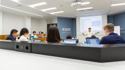 titulación. Ieside presenta el único máster oficial universitario de España especializado en la gestión exponencial y digital que ofrecerá en A Coruña y Vigo. Foto: ECG