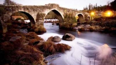 A Ponte Maceira, ni romano ni vinculado al milagro del Apóstol