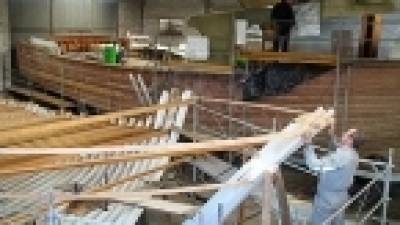 La carpintería naval de madera se diversifica para seguir a flote