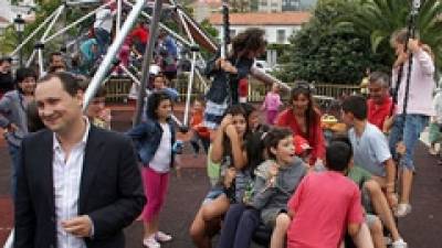 Los niños de Portosín ya tienen abierto para su disfrute el parque infantil