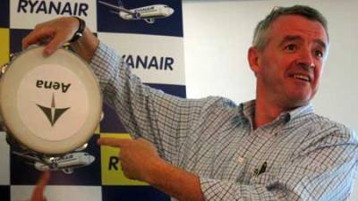 Ryanair reduce vuelos de Santiago a Madrid y Barcelona por las tasas