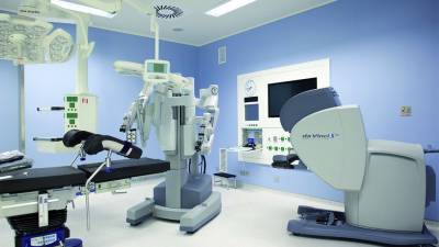 El Instituto Santos Prieto apuesta por la novedosa cirugía robótica