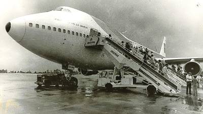 El avión que ‘impactó’ en Lavacolla