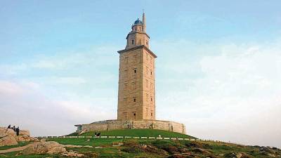 Torre de Hércules, guía marítima milenaria