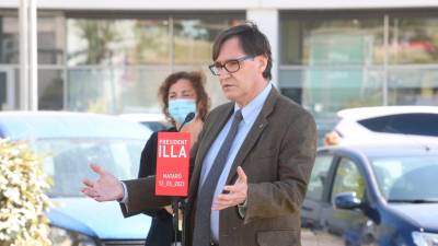 El líder del PSC, Salvador Illa, y Alicia Romero, durante su visita de este miércoles a Mataró. Foto: E.P.