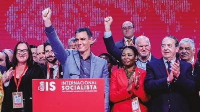 PEDRO Sánchez, ayer, en la clausura del Congreso de la Internacional Socialista. Foto: EP