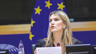 BRUSELAS. La vicepresidenta del Parlamento Europeo (PE), la socialdemócrata griega Eva Kailí, fue detenida el viernes