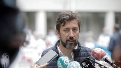 El candidato de Galicia En Común a la presidencia de la Xunta de Galicia, Antón Gómez-Reino, el pasado lunes en A Coruña. EFE/Cabalar