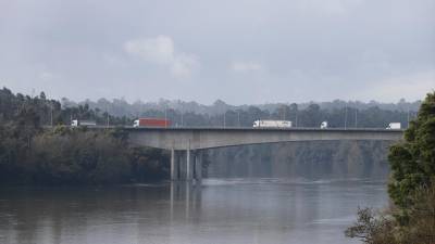 puente internacional tui-valença. Es el único paso fronterizo autorizado para operar las 24 horas. Foto: E.P.