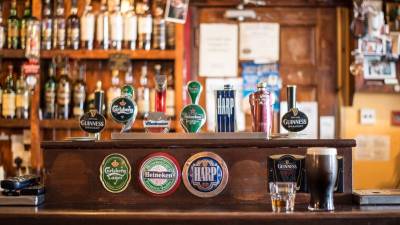 El pub irlandés vuelve a vender alcohol en Viernes Santo 91 años después