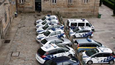 La flota de vehículos de la Policía Local contará en breve con dos multamóviles para controlar los aparcamientos