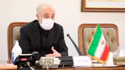 Imagen de Alí Akbar Salehi, director de la Agencia Nuclear de Irán, en una reunión en Teherán. FOTO: E.P.