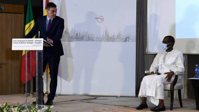 El presidente del Gobierno español y su homólogo senegalés, Macky Sall, ayer. Foto: E.P.
