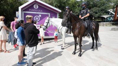 SEGURIDAD. El fuerte dispositivo de seguridad incluyó policías a caballo. Foto: A. Hernández