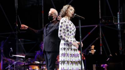Luz Casal y la Filharmonía bordan un concierto mágico