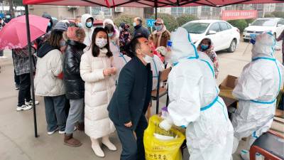 China informa de la ola más grave de casos desde el inicio de la pandemia