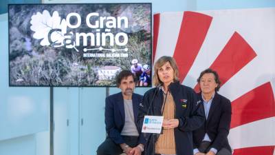 Presentación de la segunda edición de la vuelta ciclista ‘O Gran Camiño’ este lunes en Santiago de Compostela. FOTO: CONCHI PAZ