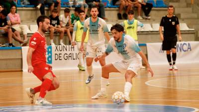ÚLTIMO partido del Santiago Futsal en el pabellón de Santa Isabel, ante Imperial. Foto: F. B. 