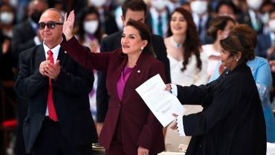 Xiomara Castro, tras prestar juramento como presidenta de Honduras en enero de 2022. Foto: Jose Cabezas / Reuters