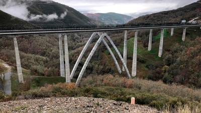 Estado del viaducto de Teixeiras este domingo. Foto: D. Arce