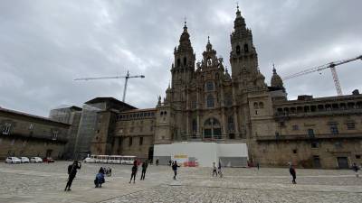 La Praza do Obradoiro, con la Catedral de Santiago al fondo, a inicios del mes de julio. - EUROPA PRESS