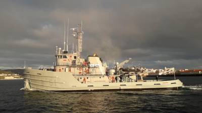 Imagen del buque ‘Mahón’ que está en Muros. Foto: Armada