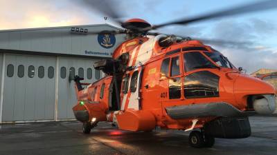 El helicóptero 'Helimer 401' de Salvamento Marítimo, con base en el Aeropuerto de Alvedro. SALVAMENTO MARÍTIMO