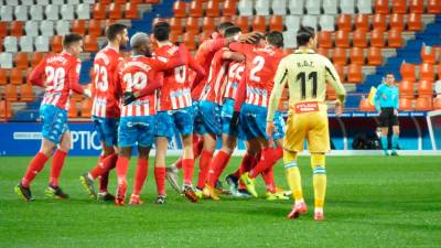Los jugadores del Lugo celebran el 1-0. Foto: Carlos Castro/ADG MEDIA
